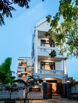 Front of property - evening/night - Spring Garden Villa Hoi An (Da Nang)