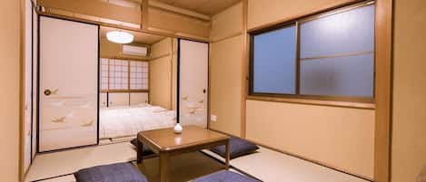 Family House | 4 bedrooms, free WiFi, bed sheets