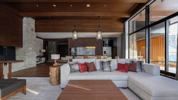 特色頂層客房, 4 間臥室, 露台, 山景 | 房內夾萬、熨斗/熨衫板、嬰兒床 (收費)、摺床/加床 (收費)