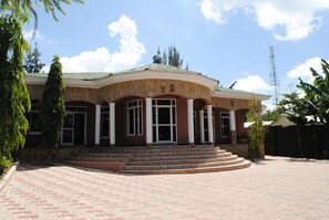 Exterior - Hospitality par execelence! (Arusha)