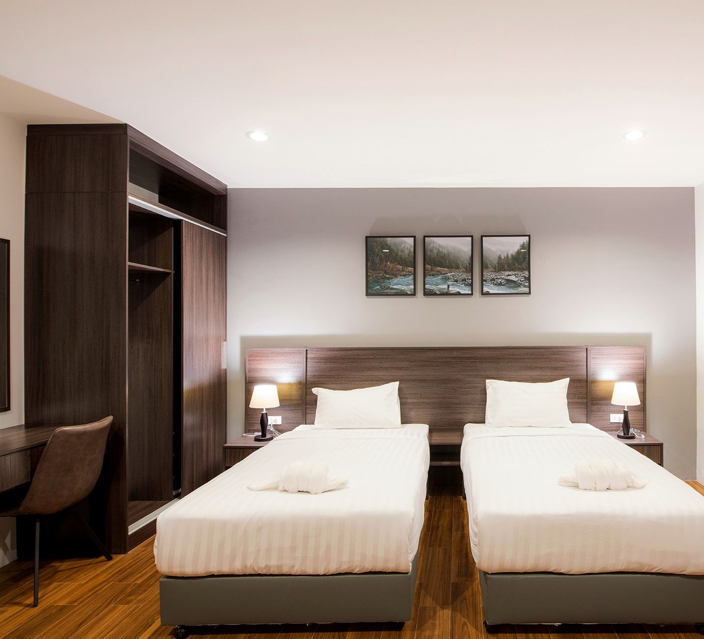 standard twin room | blackout curtains, free wifi, bed sheets