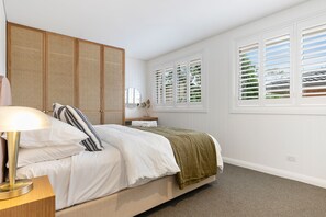 Design Apartment, 5 Bedrooms | 5 bedrooms, individually decorated, individually furnished