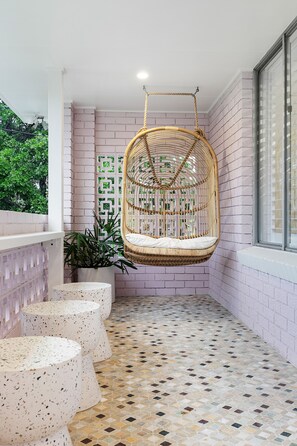 Design Apartment, 5 Bedrooms | Balcony