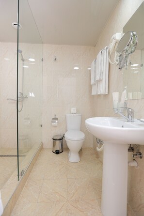 Double or Twin Room | In-room safe, blackout curtains, soundproofing, free WiFi - Hilal Hotel Tashkent (Tashkent)