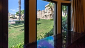 Comfort Villa | View from room - Palm Canal Cove Villa 5 Bedrooms (Dubai)