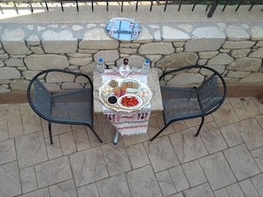 Outdoor dining - father's house in kissamos 2 (Kissamos chania crete)