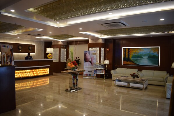 Lobby - Hotel Millenia Regency (Lucknow)
