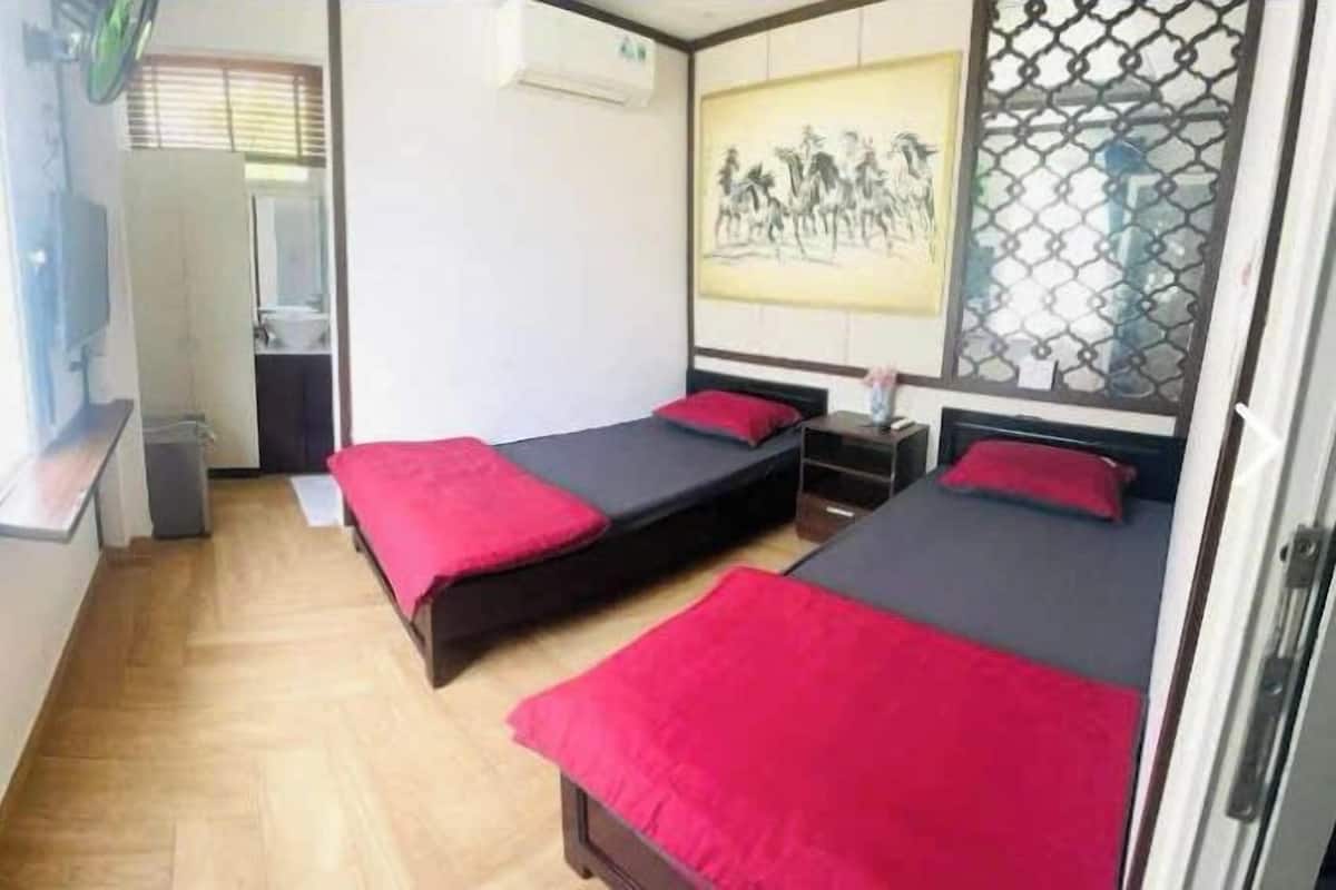 Superior Double or Twin Room | Minibar, desk, soundproofing, WiFi (free)
