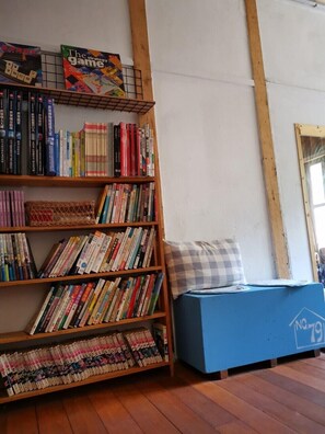 Interior entrance - No. 79 Backpacker (Kaohsiung)