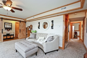 Smart-TV, peis og DVD-spiller