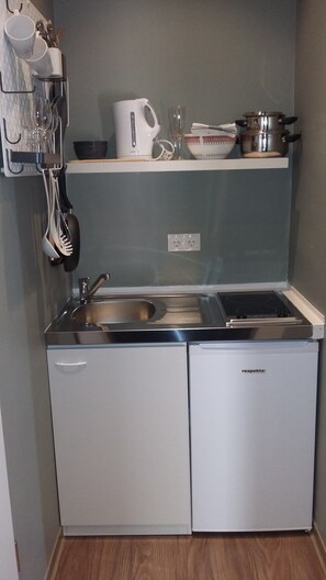 Apartment, 1 Bedroom | Private kitchen