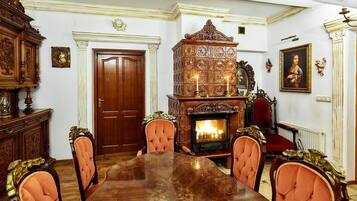 Villa, 4 Bedrooms | Living area | Flat-screen TV