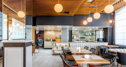 Boutique Hotel Khokhobi