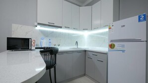 Deluxe Apartment | Private kitchen