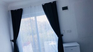经济公寓 | 1 多间卧室、床单