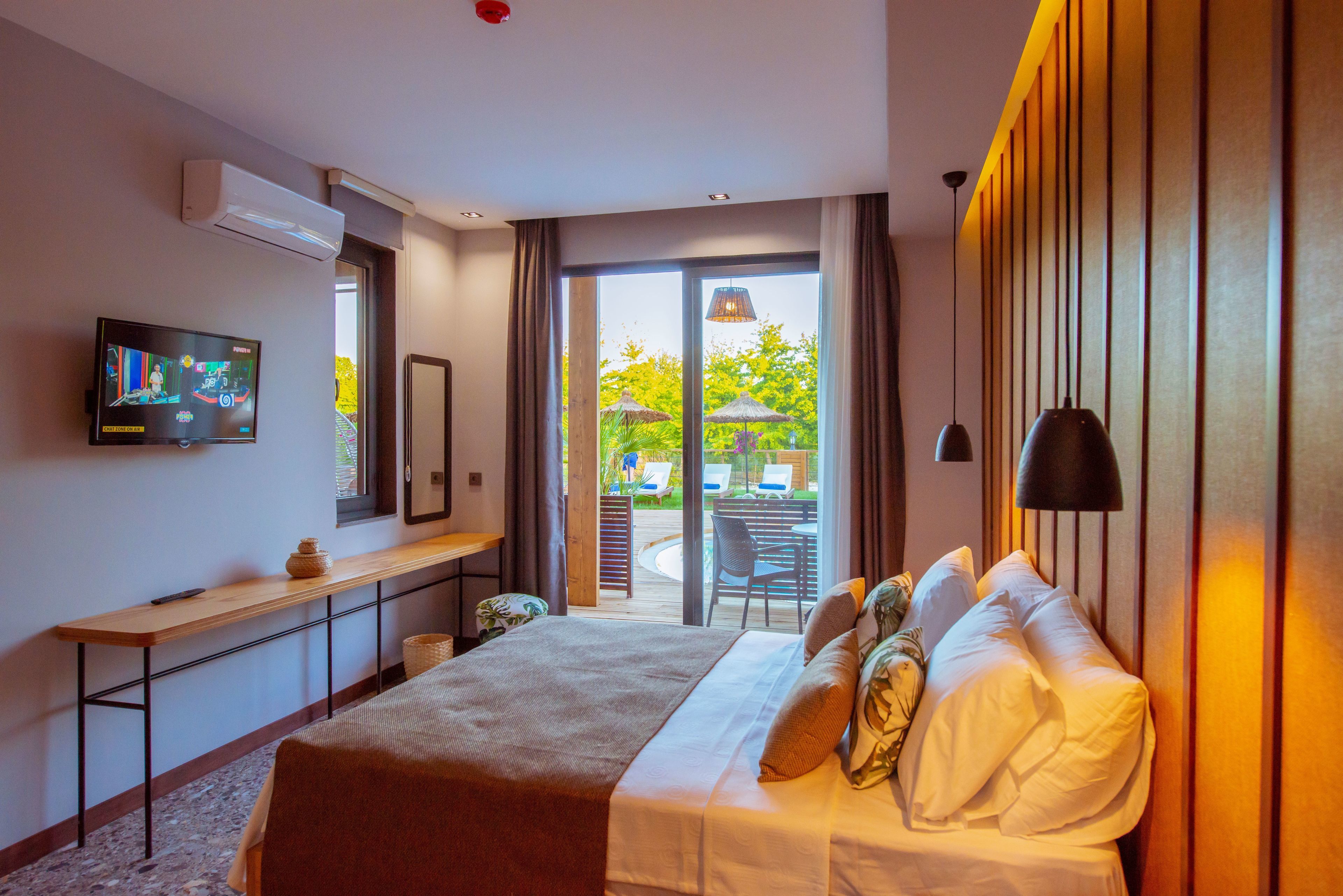 superior room, pool access, poolside | view from room