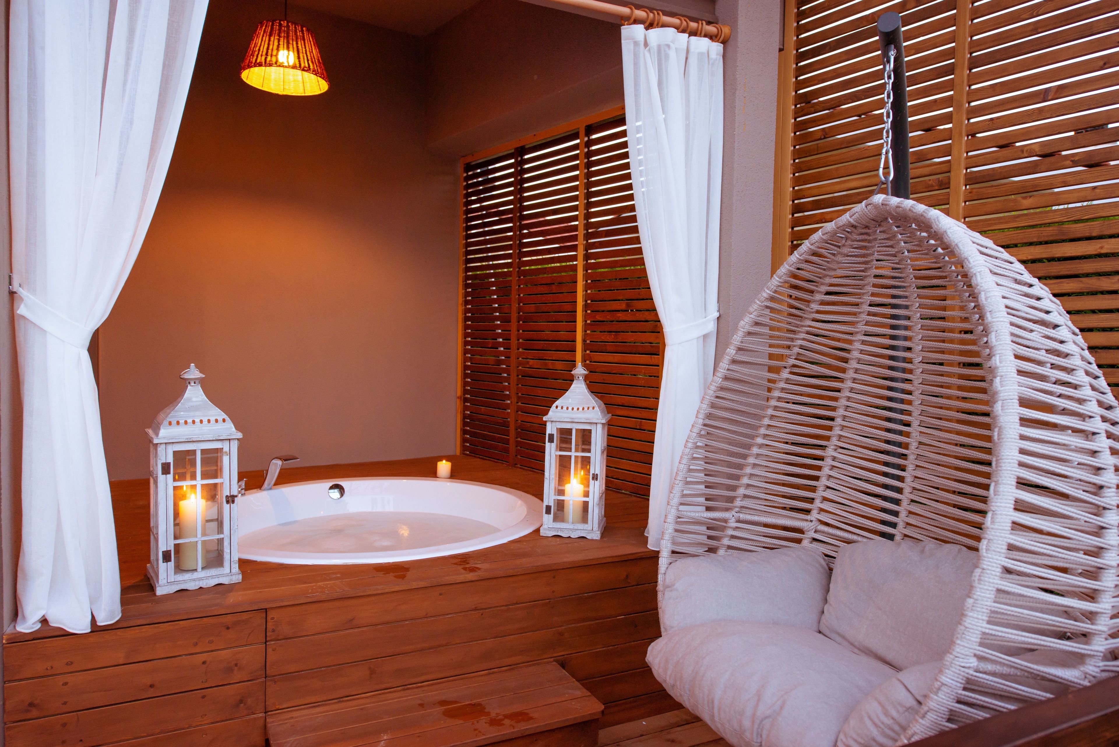 honeymoon room, 1 double bed, jetted tub, poolside | premium bedding, free minibar items, in-room safe, desk