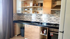 Apartment, 3 Bedrooms | Private kitchen - Safia Apart (Yomra)