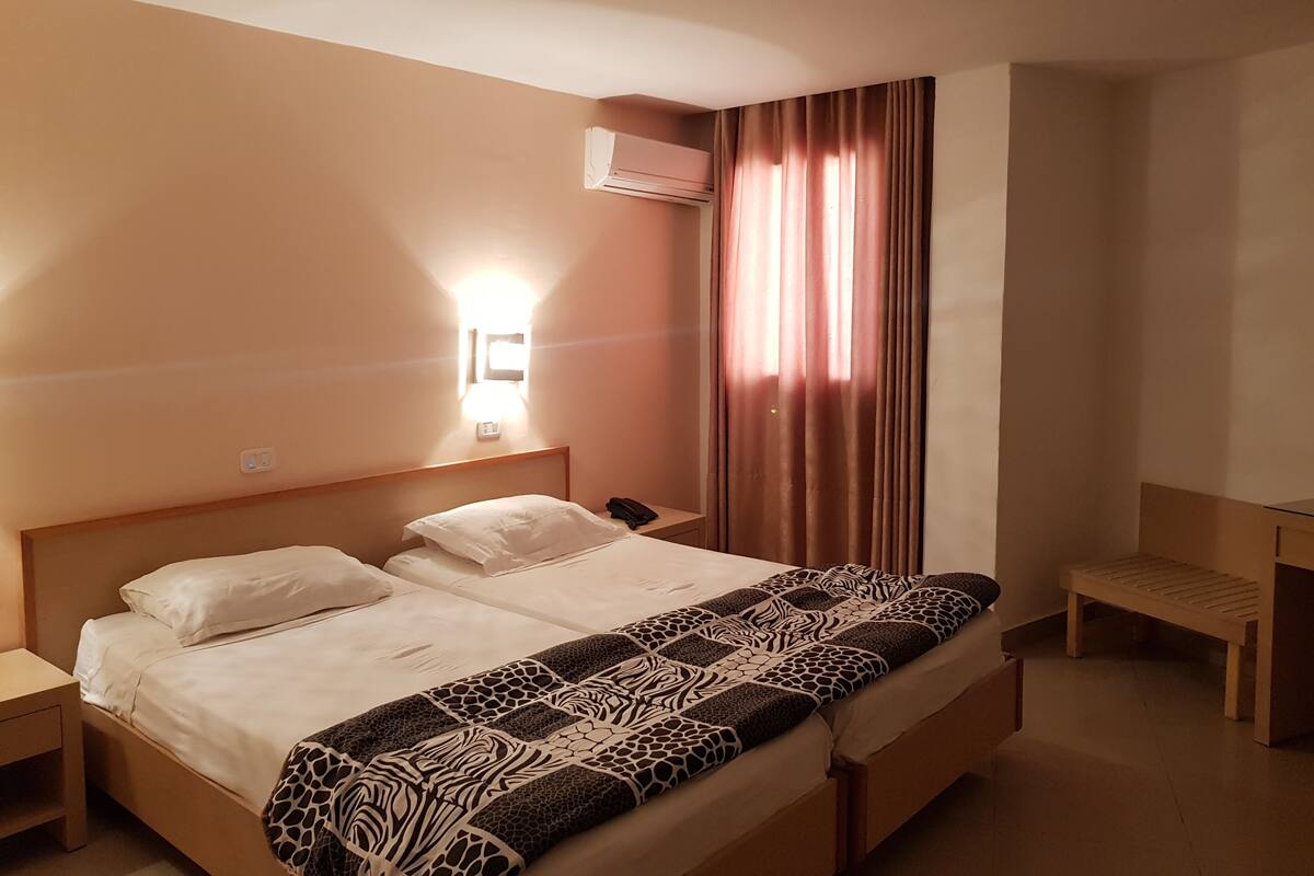 Twin Room | Langsir/tirai gelap terus, katil bayi/kot (percuma), Wi-fi percuma 