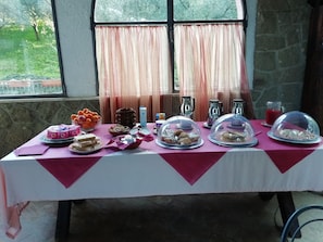 Free daily buffet breakfast  - Agriturismo Ai Gradoni (Teolo)