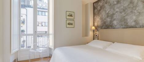 City Suite | Desk, soundproofing, free WiFi, bed sheets