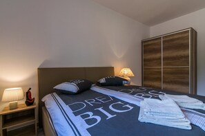3 Schlafzimmer, Bügeleisen/Bügelbrett, WLAN, Bettwäsche