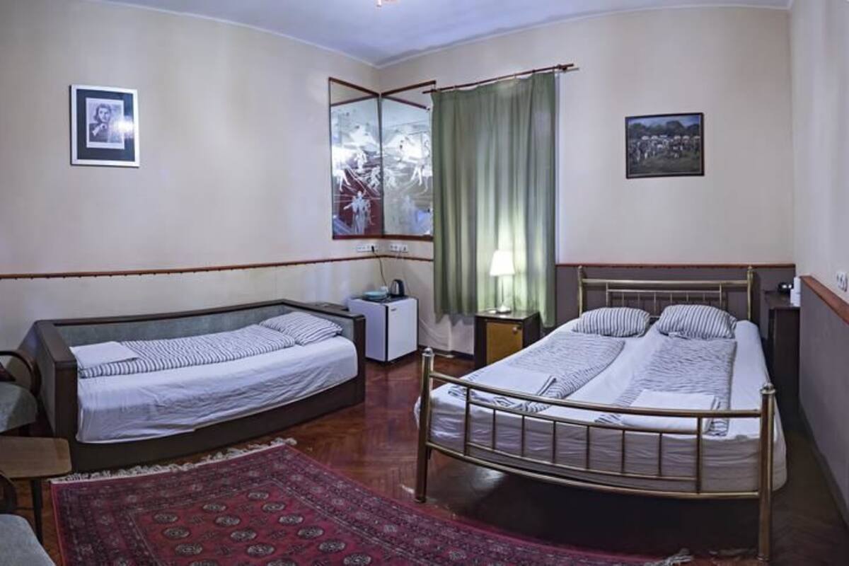 Decoración personalizada, muebles diferentes y wifi gratis