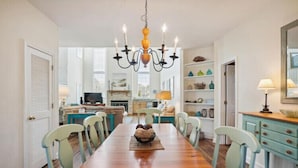 Dining - Willes-Easy walk to beach 2 suites Community Pool, Tennis and more (Duck)