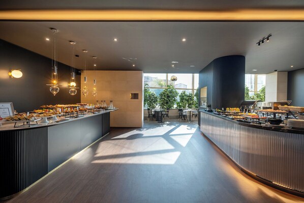 Daily buffet breakfast (EUR 20 per person) - Eurostars Matera LaSuite (Matera)