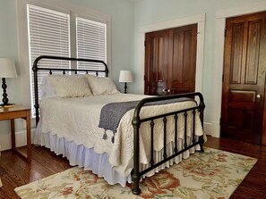 1 dormitorio, escritorio, wifi y ropa de cama