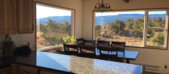 Sandcreek Cottage / Fabulosas vistas en cinco acres