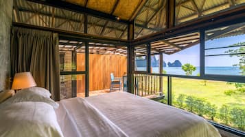 Beachfront Villas King | 遮光窗簾/窗簾、免費 Wi-Fi、床單