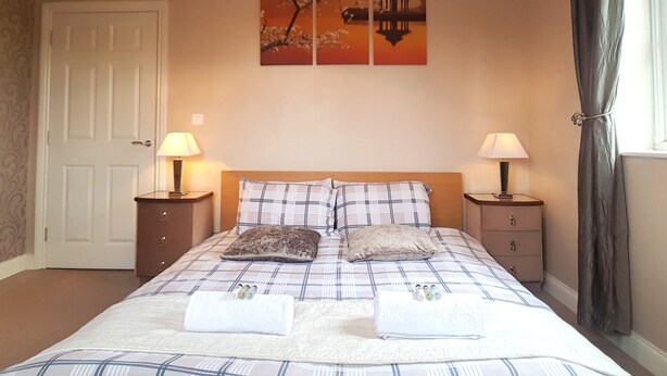 Apartment, 2 Bedrooms - Monkston Park Home with a view (Milton Keynes)
