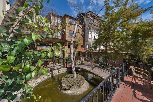 Property grounds - Garden Apart (Istanbul)