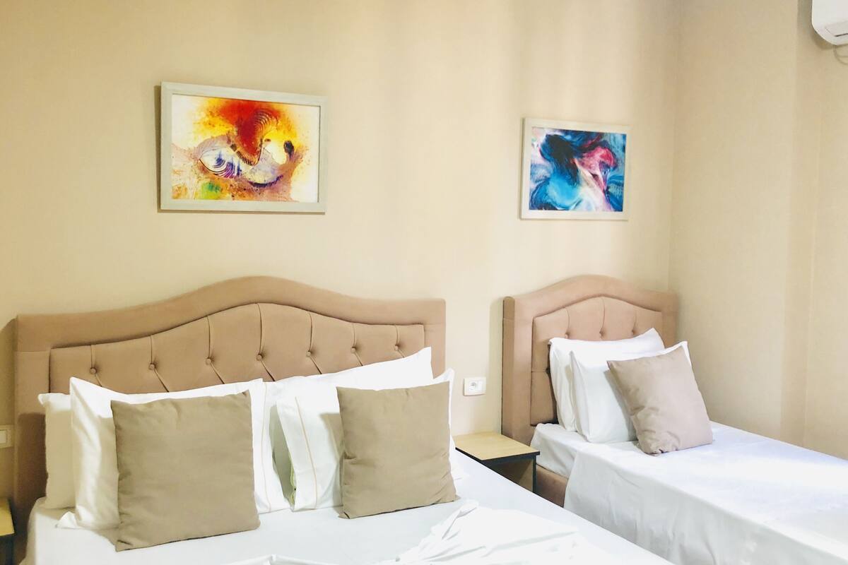 Comfort Triple Room | Iron/ironing board (on request), WiFi (free), bed sheets