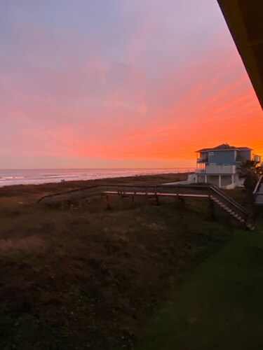 Beautiful front row with incredible view, discounts for 7 night  rentals!!