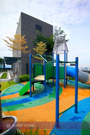 Children’s play area – outdoor