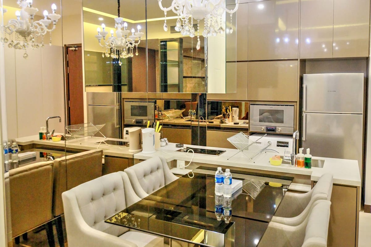 1 Bedroom Business Suite | 1 bedroom, iron/ironing board