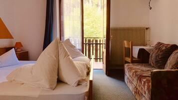 Comfort-Doppelzimmer | Schreibtisch, Bettwäsche