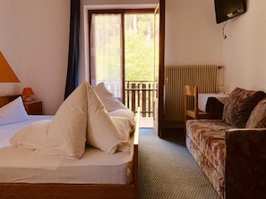 Doppia Comfort | Una scrivania, lenzuola