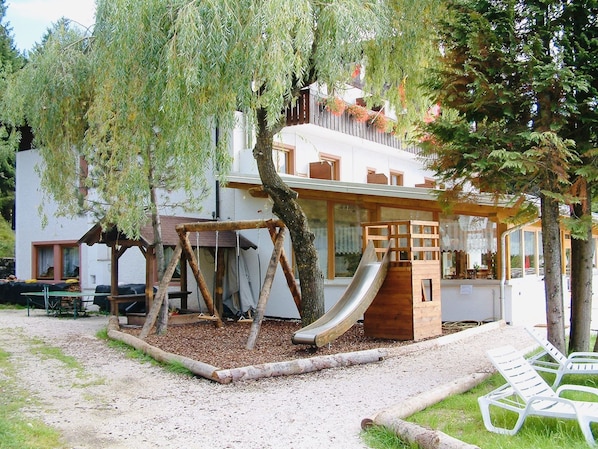 Garden - Albergo Laugen Restaurant Bar Pins Romana Camper Parking Area (Senale San Felice)