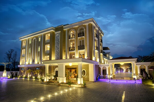 Mặt tiền nơi lưu trú