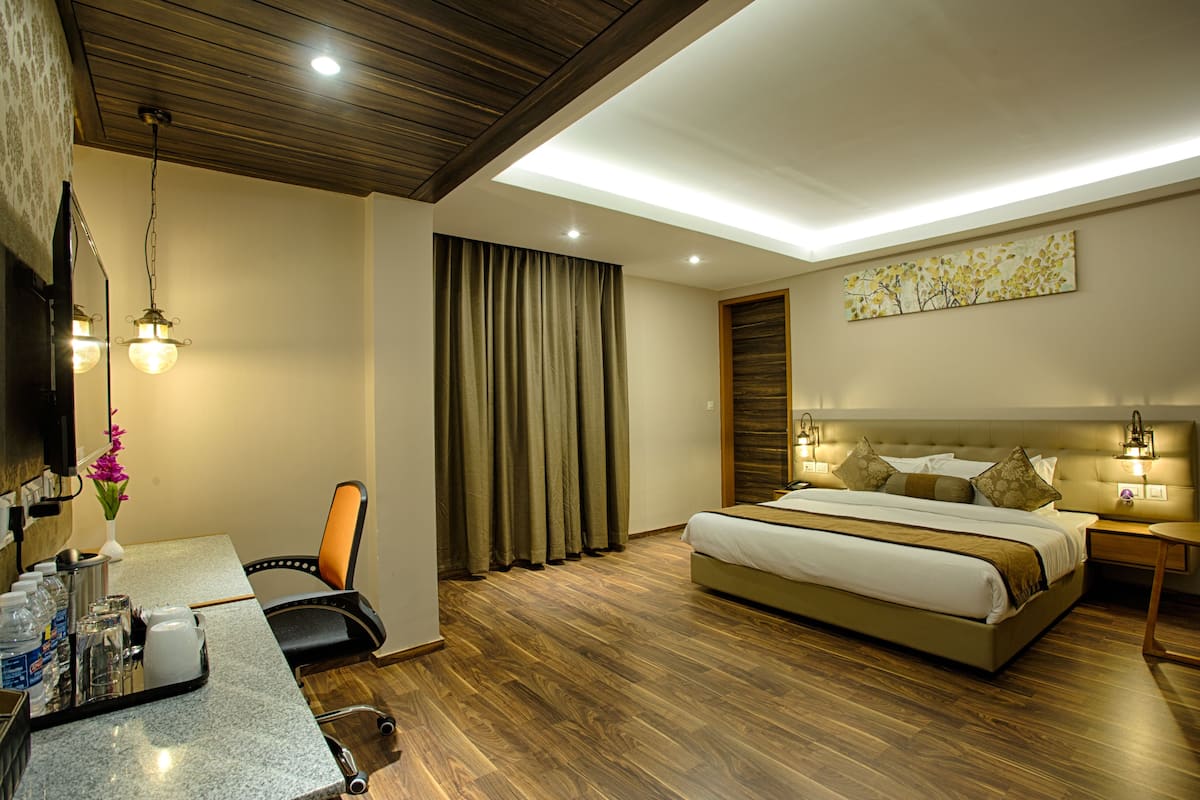 Deluxe Double Room, Hill View