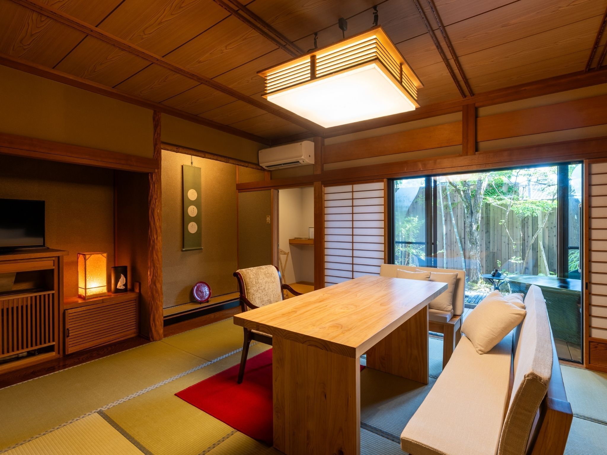 Room with Half-Open-Air Bath~ [Tachibana] 10 tatami mats + 9 tatami mats