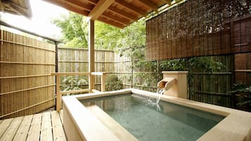 Japanese Style Room, HIIRAGI, For 5 People, with Private Open Air Bath, Non Smoking | Bathroom