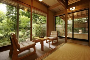 Japanese Style Room, HIIRAGI, For 5 People, with Private Open Air Bath, Non Smoking | In-room safe, blackout drapes, iron/ironing board, free WiFi