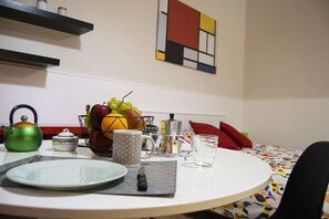 1 室のベッドルーム、WiFi、ベッドシーツ