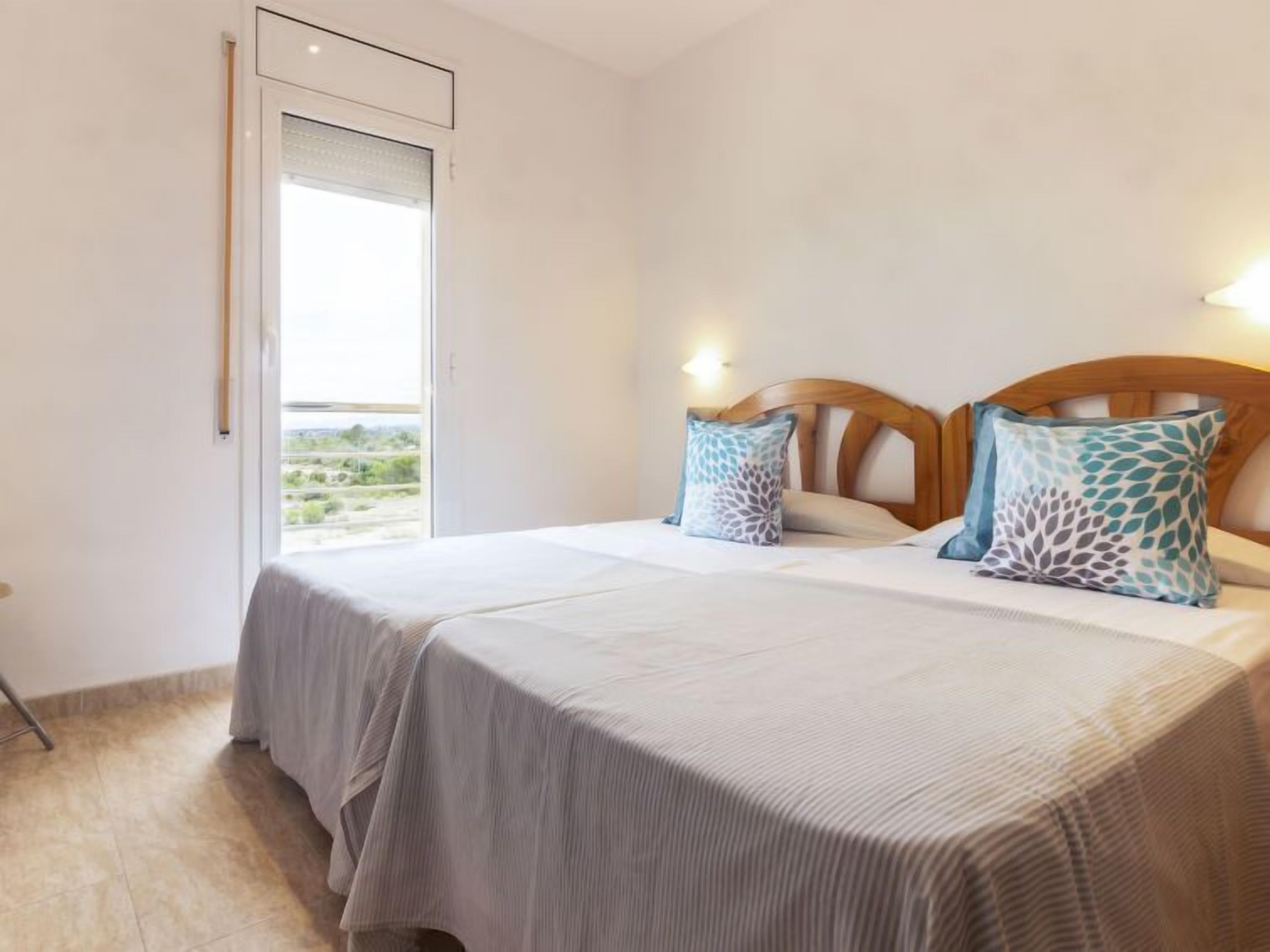 4 makuuhuonetta, silitysrauta/-lauta, Wi-Fi