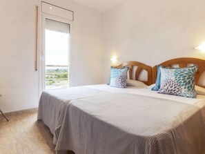 4 chambres, fer et planche à repasser, Wi-Fi