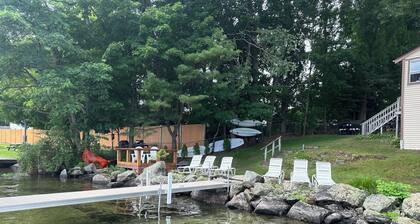 Cozy Cottage -Dock/Lake Access on Lake Winni 1 Bdrm/1Bath in downtown Meredith